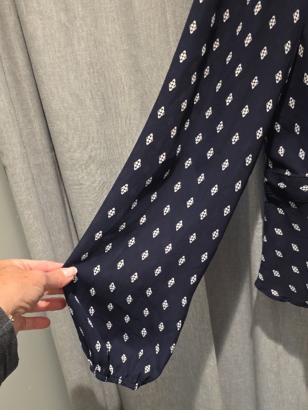 Vixbe Jilee Navy Diamond Printed V-Neck Tie-Waist Wrap Blouse - Picture 4 of 11